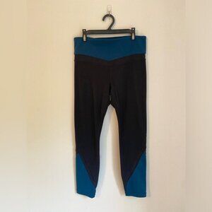 Athleta Black & Blue Elevation 7/8 Tights Size S